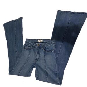 Levi's Women's Flare Jeans in Blue